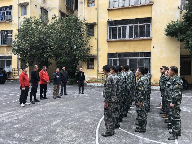 (2020.12.03)廣連高速10標(biāo)11標(biāo)項目部領(lǐng)導(dǎo)慰問陽山縣森林消防大隊_3