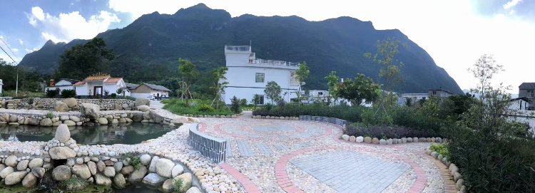 鄉(xiāng)村美了，秤架村村民群眾幸福感提升了。鐘履喜 攝.jpg