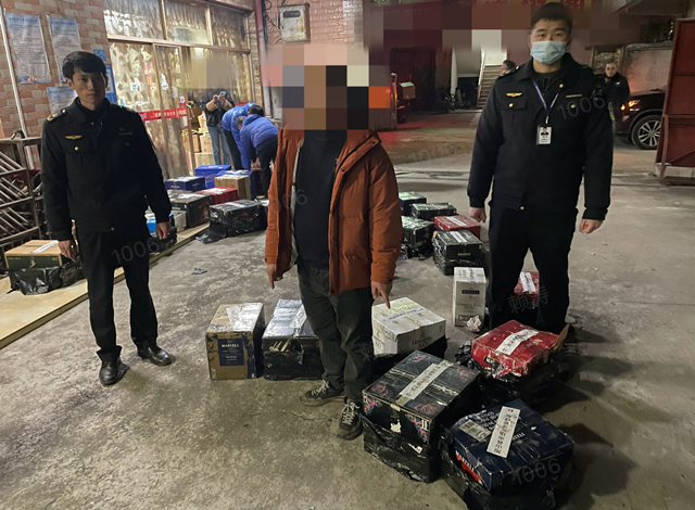 查獲一批涉嫌無(wú)合法來(lái)源證明進(jìn)口商品.png