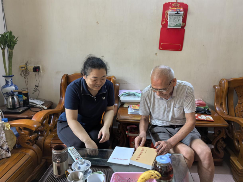 走訪慰問(wèn)，心系黨員.png